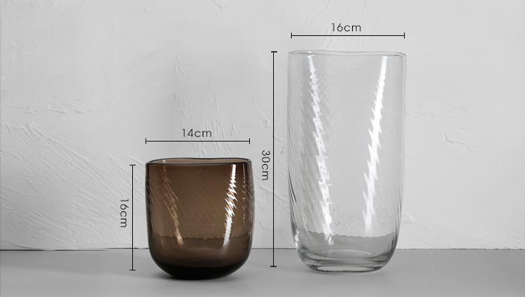 simple corrugated glass vase-5.jpg