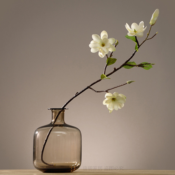 Clear glass vase (1).jpg
